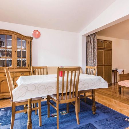 4 Bedroom Awesome Apartment In Starigrad Exteriér fotografie