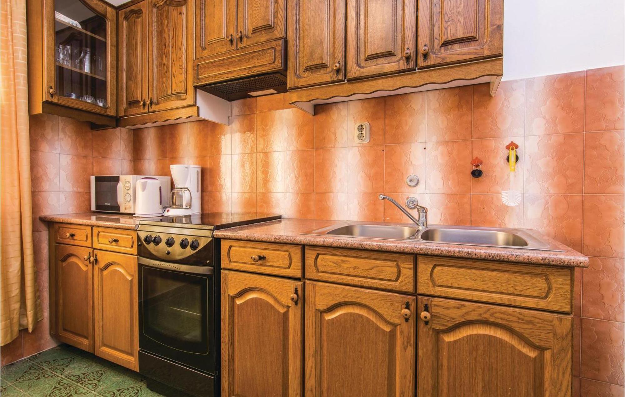 4 Bedroom Awesome Apartment In Starigrad Exteriér fotografie